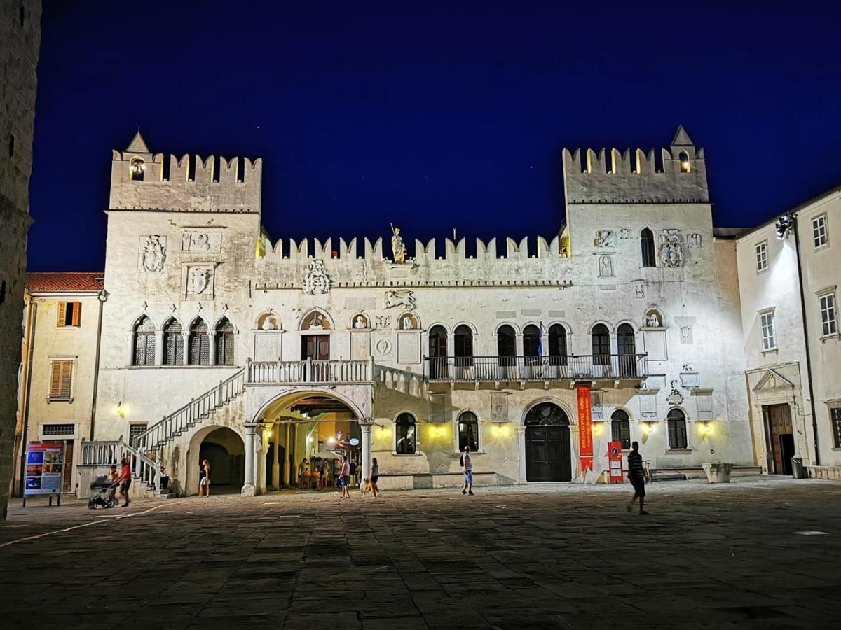 Happy Casa Oldtown Boutique Apartment Koper Exterior photo
