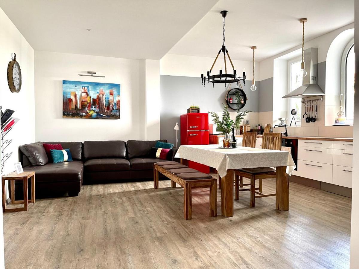 Happy Casa Oldtown Boutique Apartment Koper Exterior photo
