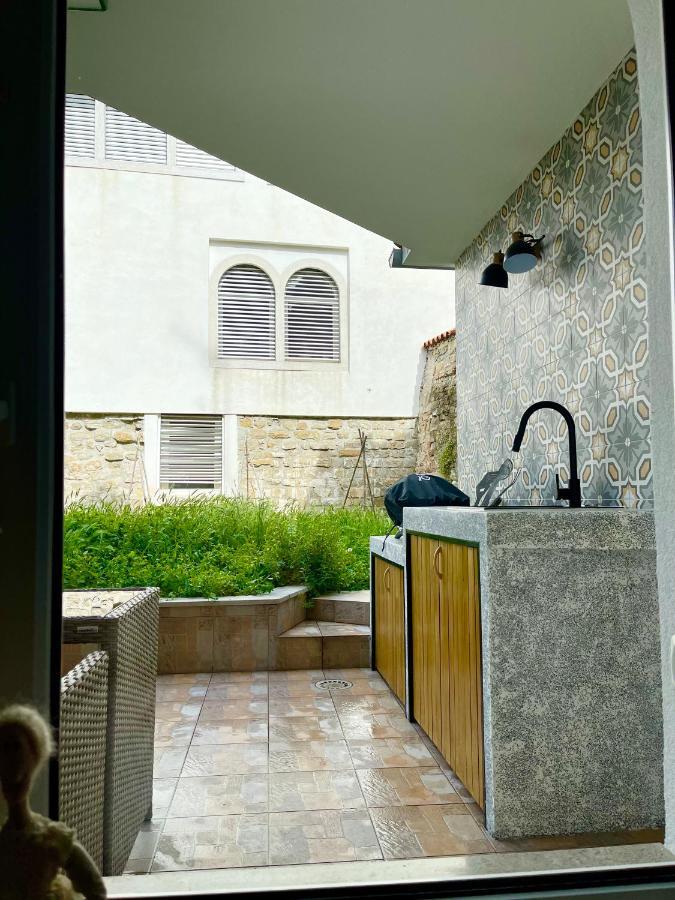 Happy Casa Oldtown Boutique Apartment Koper Exterior photo